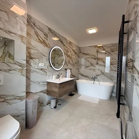 Allure Sensuelle Vila Kastela